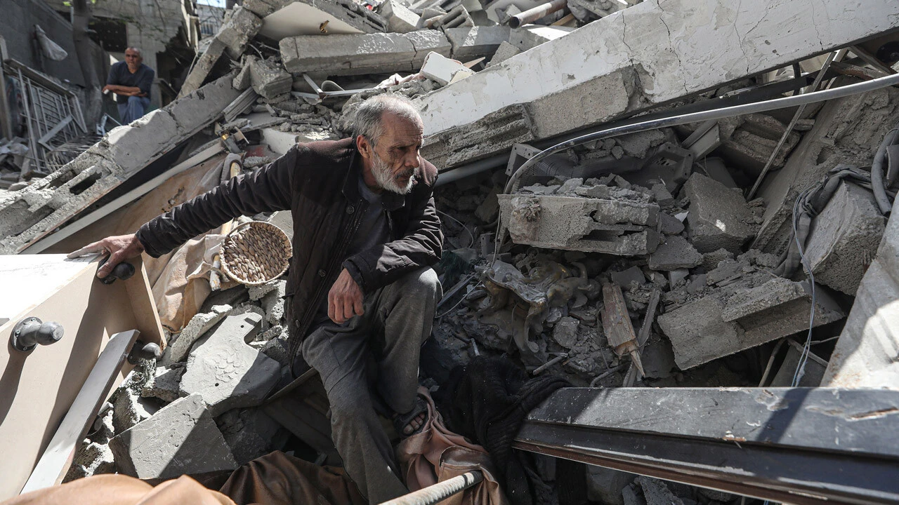 5 günde en az 15 aile evsiz kaldı İsrail savaş uçakları Gazze'yi yerle bir etti 50 yıllık emek enkaz altında