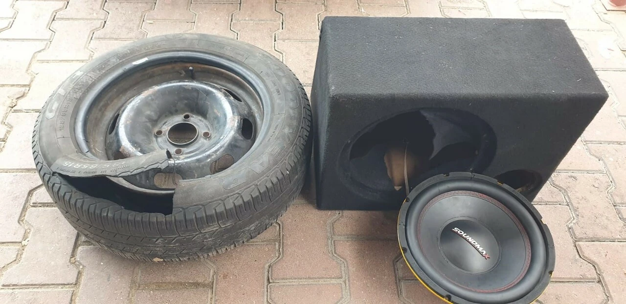Otomobilden 8 kilo esrar çıktı: İçmek için toplu satın aldık