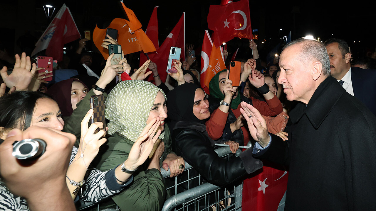 Son dakika! Cumhurbaşkanı Erdoğan Kısıklı&#039;daki konutundan ayrıldı