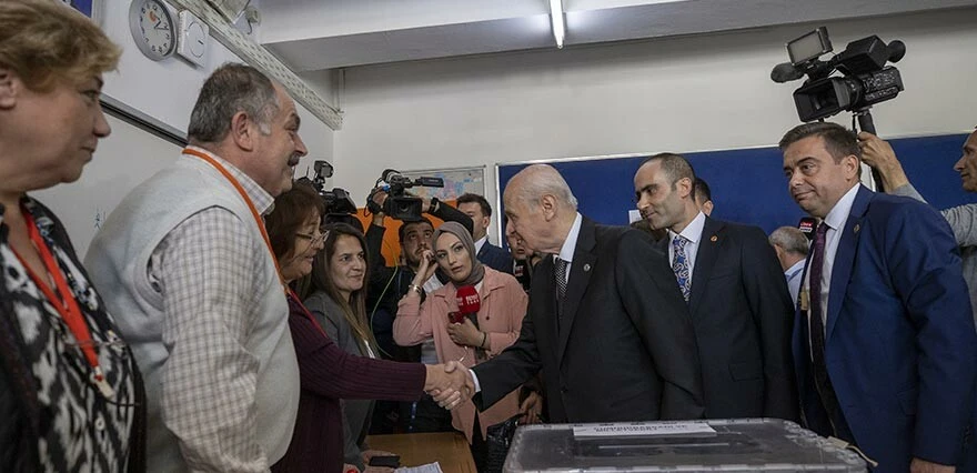 Son dakika: MHP Genel Başkanı Devlet Bahçeli oyunu kullandı Son dakika: MHP Genel Başkanı Devlet Bahçeli oyunu kullandı