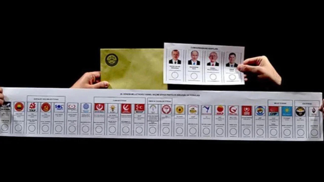 Oy pusulası nasıl katlanmalı? Mühür bulaşırsa oylar geçersiz sayılır mı? İşte sandık başında dikkat edilmesi gerekenler...