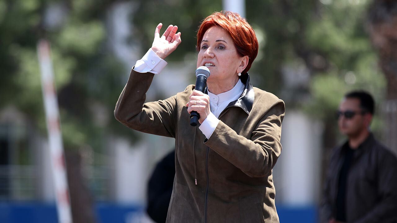 Akşener&#039;in danışmanından &#039;Camı çerçeveyi indirdi&#039; iddialarına fotoğraflı cevap!