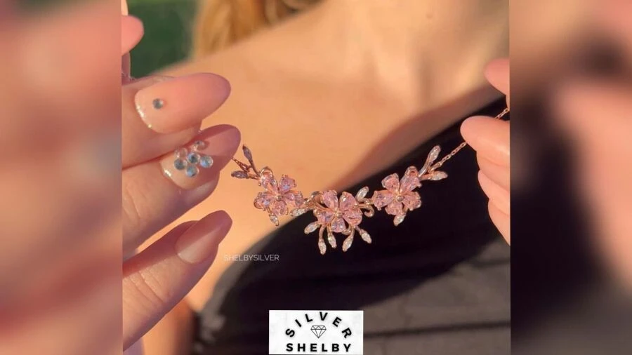 Zarif ve şık bir görüntü için yerli gümüş <a href=