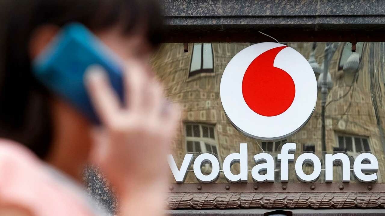 İşten çıkarma furyasına bir yenisi daha eklendi: Vodafone&#039;da binlerce çalışan için yolun sonu