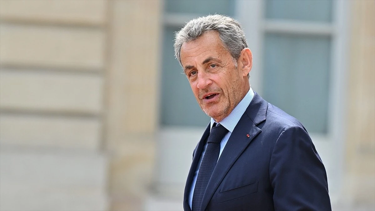 Fransa'nın eski Cumhurbaşkanı Sarkozy'e hapis cezası