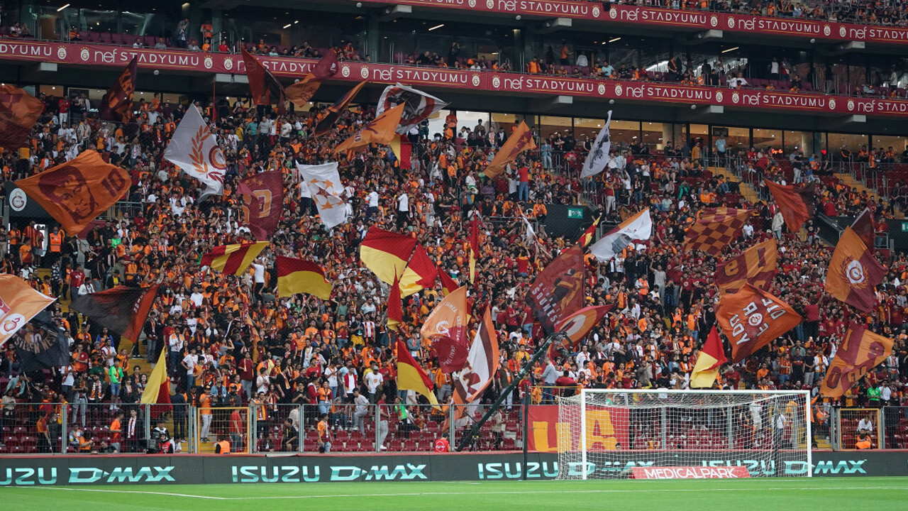 Kombineler yok sattı! Galatasaray taraftarı bir saatte tüketti