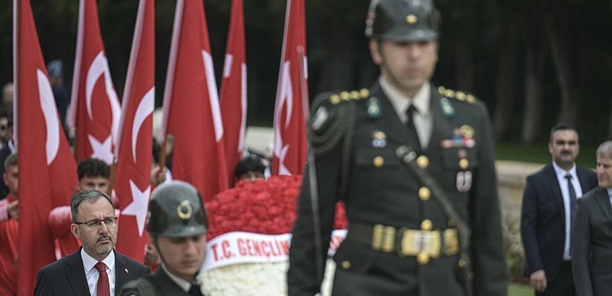 19 Mayıs 1919’un üzerinden 104 yıl geçti… Bakan Kasapoğlu ve beraberindeki heyet Anıtkabir’de!