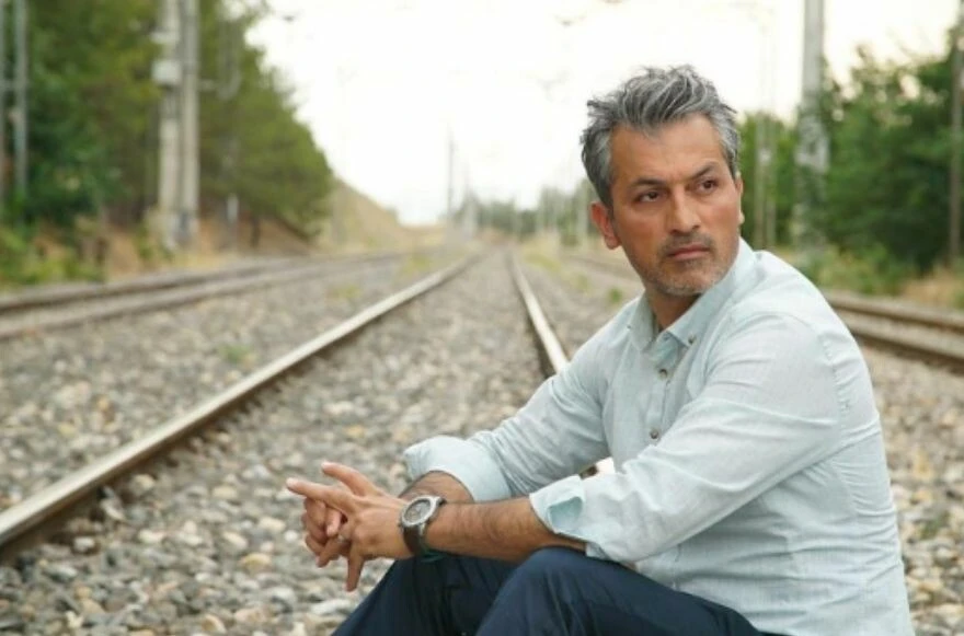 Adım Farah dizisine yeni başrol! Kerimşah'ın babasını usta oyuncu oynayacak!