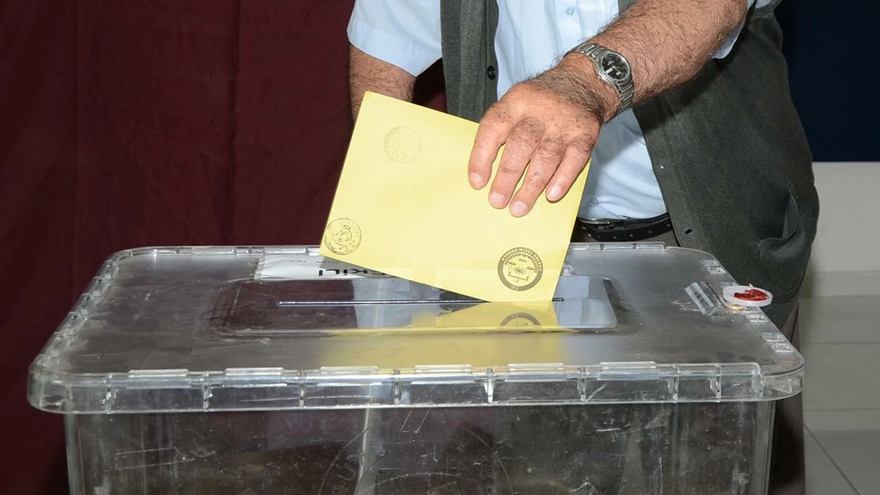Cumhurbaşkanlığı 2. tur seçimleri: Yurt dışında oy verme işlemleri başladı Cumhurbaşkanlığı 2. tur seçimleri: Yurt dışında oy verme işlemleri başladı