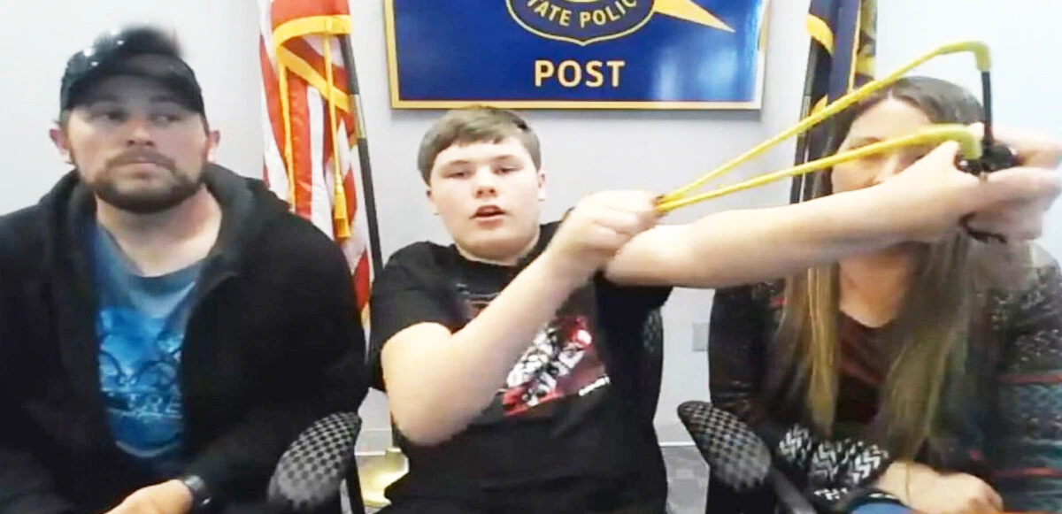 Kardeşi kaçırılırken kurtardı, kullandığı aleti duyan da gören de şoke oldu