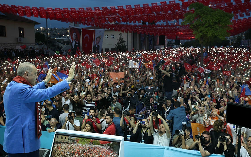 Son dakika! Cumhurbaşkanı Erdoğan'dan seçmenlere ikinci tur uyarısı: Asıl rakibimiz CHP değil rehavet Son dakika! Cumhurbaşkanı Erdoğan'dan seçmenlere ikinci tur uyarısı: Asıl rakibimiz CHP değil rehavet