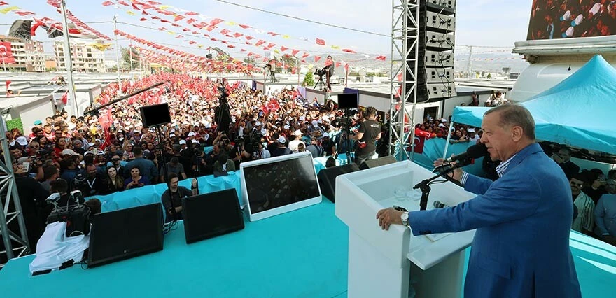 Son dakika! Erdoğan 15 seçimi örnek gösterdi, CHP'yi 'depremzedelere tepkiler' üzerinden eleştirdi