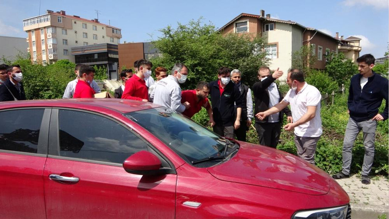 Ataşehir&#039;de mobilya imalathanesinde yangın: 1 yaralı