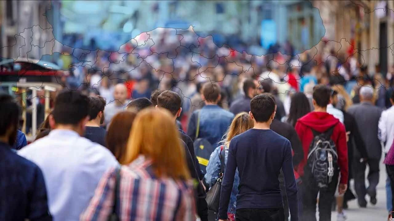 Türkiye'nin en kalabalık ilçeleri belli oldu! İşte yeni il adayları...