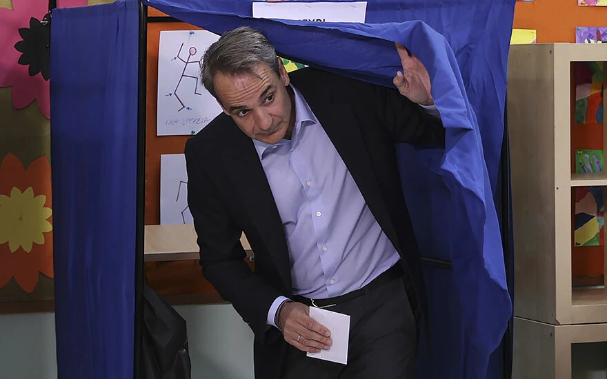 Yunan halkı Miçotakis'e sarıldı! Komşudaki seçimin kaderini Türkiye belirledi
