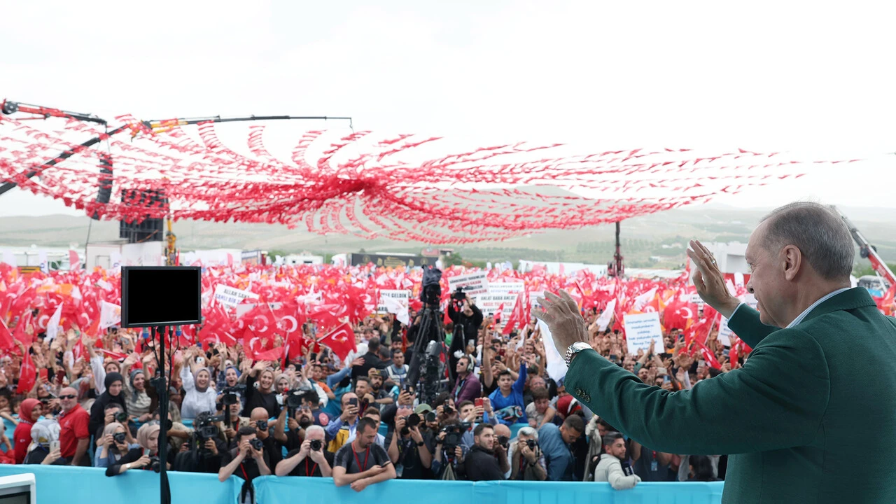 Cumhurbaşkanı Erdoğan'dan ek zam sinyali: Daha da yukarı çıkarma hesabı içindeyiz