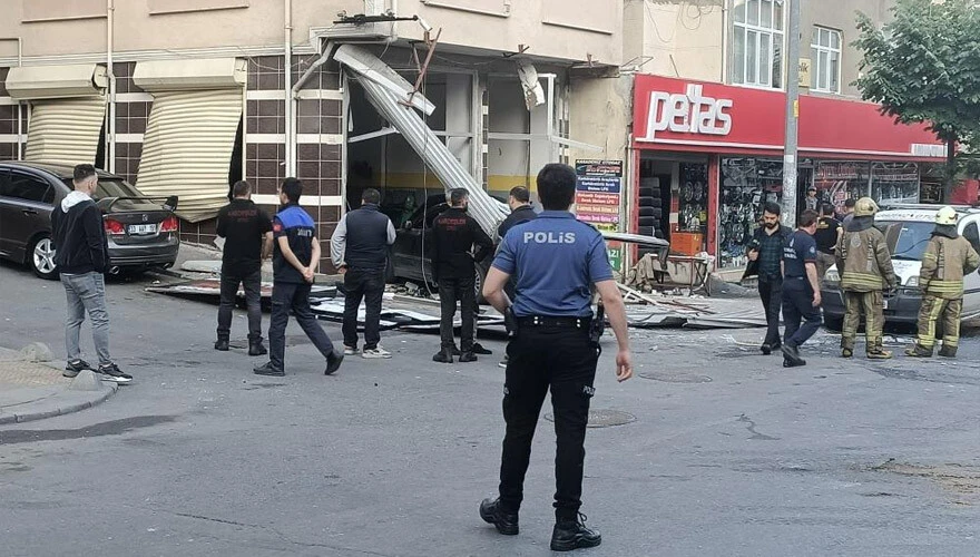 Son dakika! Esenler'de patlama! Ortalık savaş alanına döndü, yaralılar var