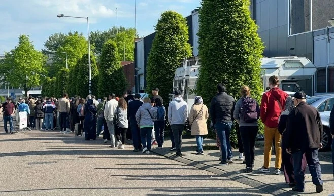 Gurbetçiler rekora koşuyor! YSK açıkladı: Yurt dışı oylarında son durum Gurbetçiler rekora koşuyor! YSK açıkladı: Yurt dışı oylarında son durum