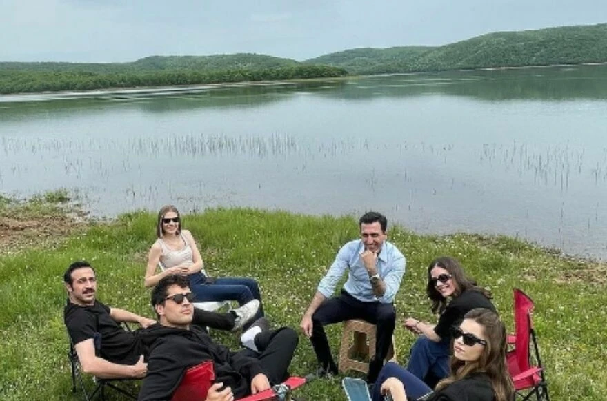 Star TV dizisi Yalı Çapkını'nın Fuat'ı kamera arkası görüntüleriyle böyle veda etti!