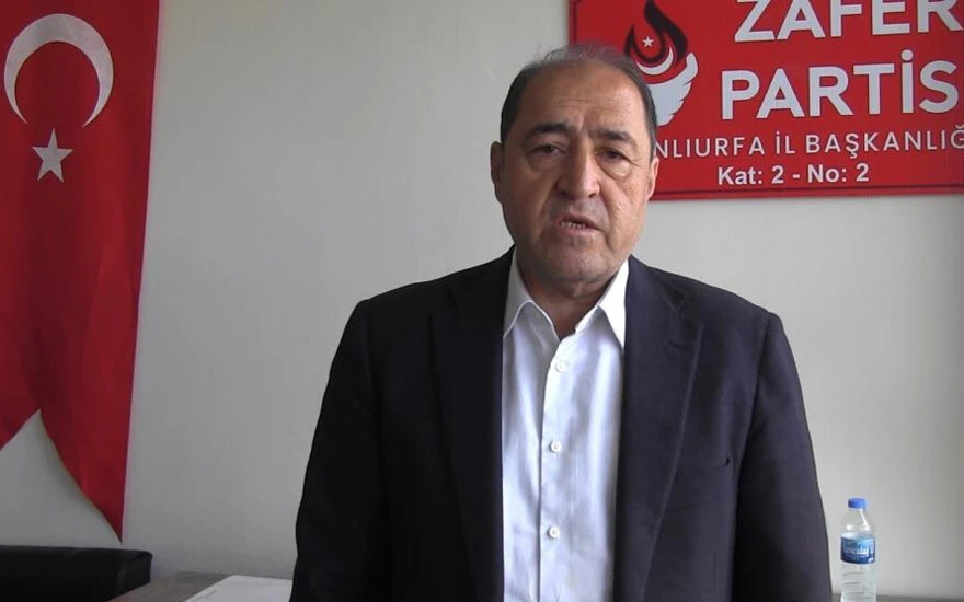 Zafer Partisi'nde toplu istifa! 1400 kişi Erdoğan'a desteğini açıkladı Zafer Partisi'nde toplu istifa! 1400 kişi Erdoğan'a desteğini açıkladı