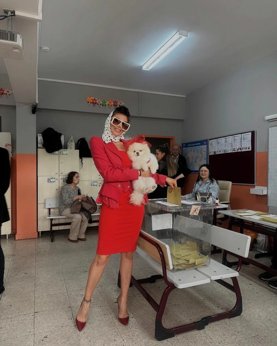 Hatice’nin seçim kombini bu defa çok beğenildi!