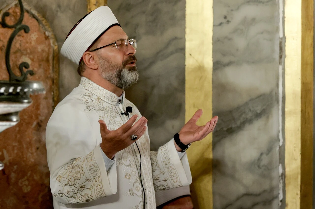 Diyanet İşleri Başkanı Ali Erbaş: İstanbul fethedildikten sonra İslam şehri oldu!