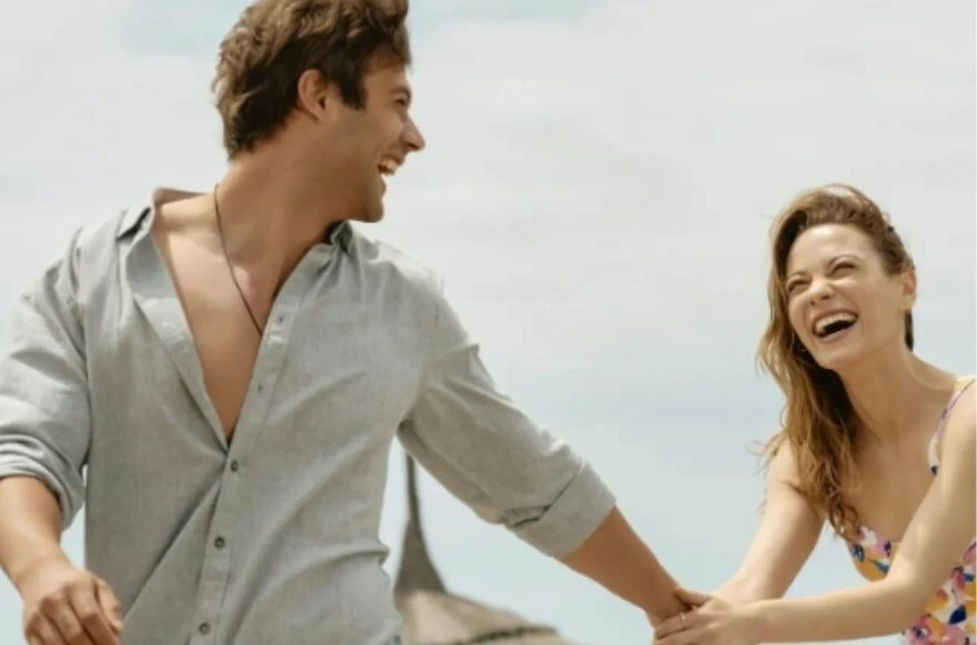 Sümeyye Aydoğan ve Caner Topçu'dan "Dönence" pozları! Yeni dizi şimdiden popüler oldu