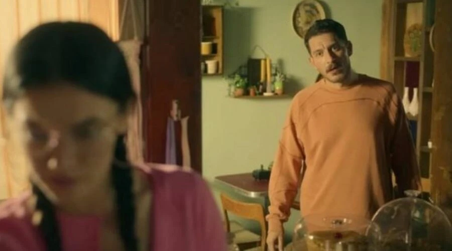 Disney Plus'ta bir ilk! Pınar Deniz ve Uraz Kaygılaroğlu'nu buluşturan dizi yayında!