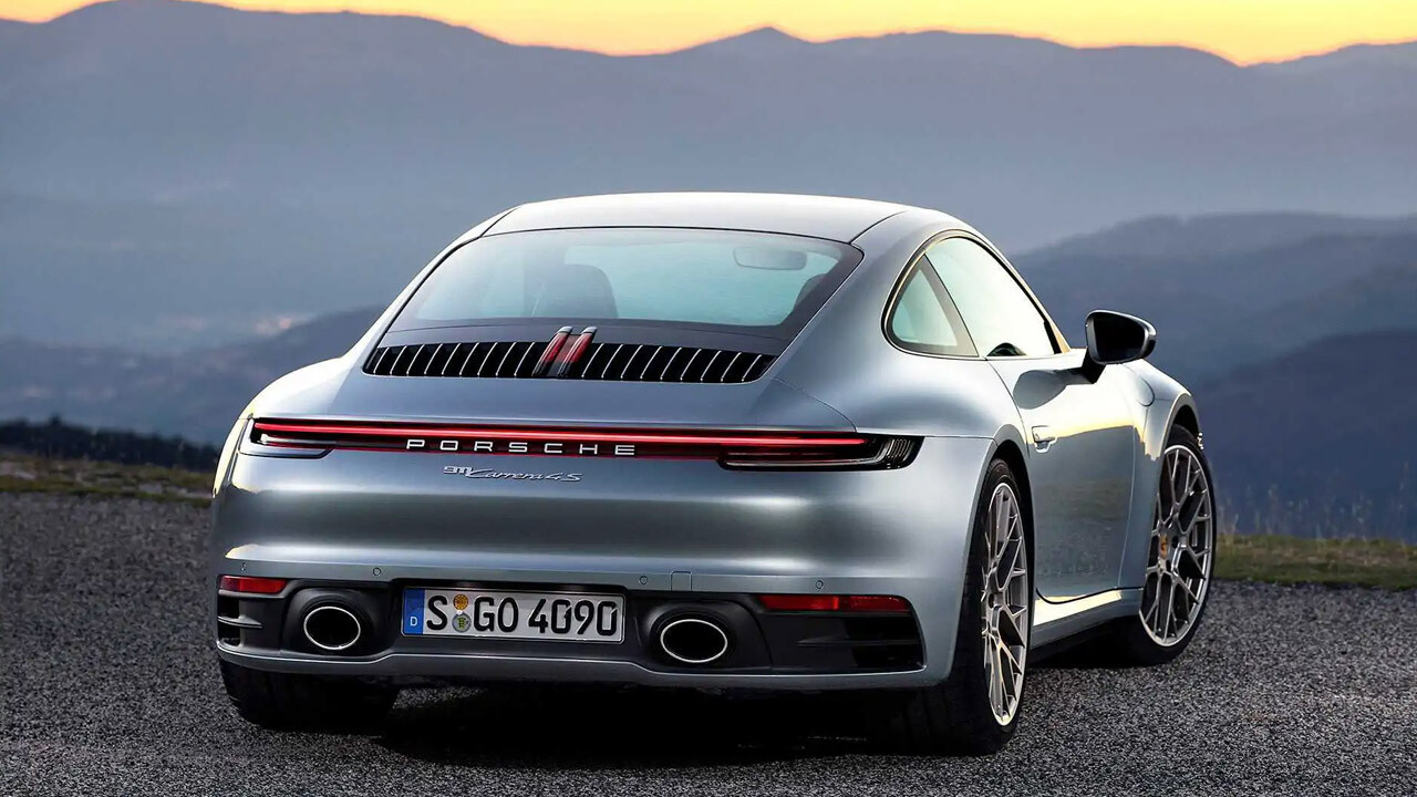 Alman otomobil devi Porsche, logosunu değiştirdi! 