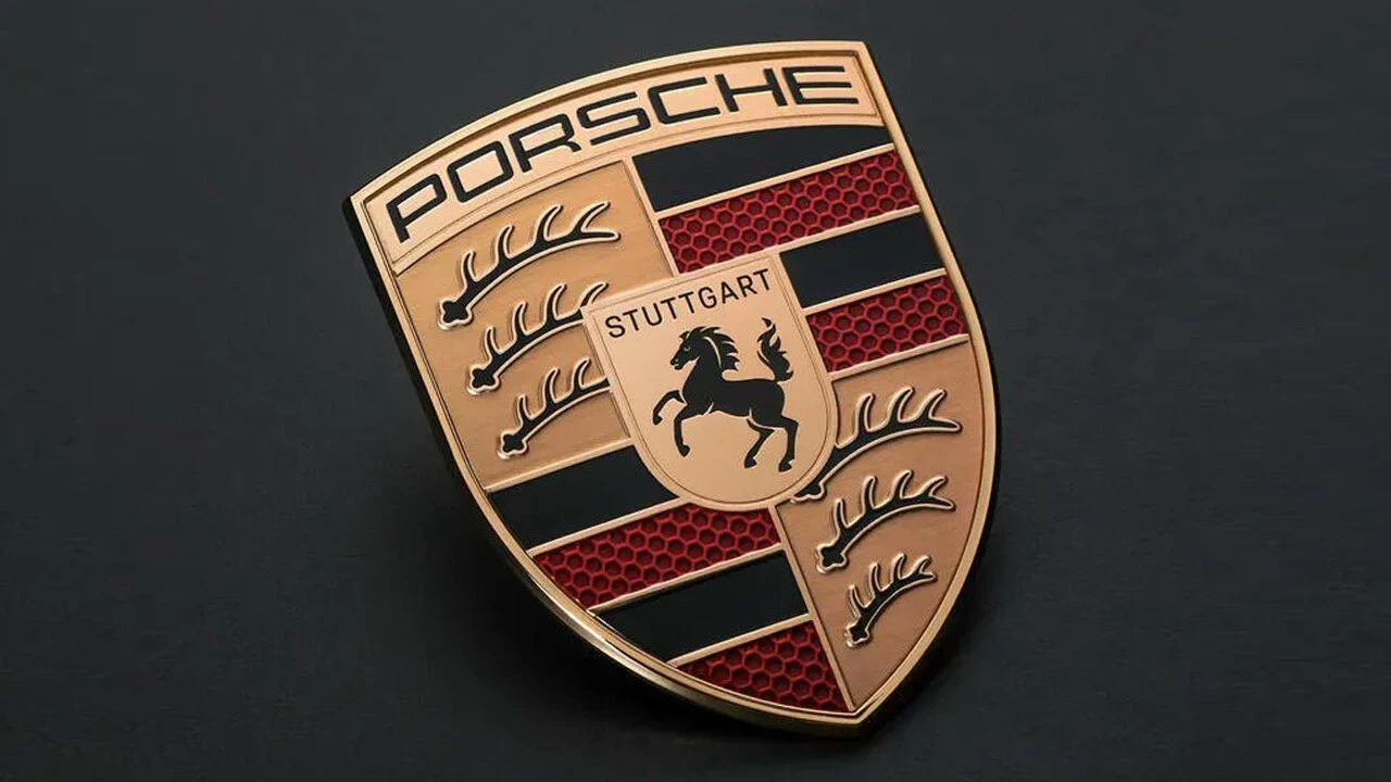 Alman otomobil devi Porsche, logosunu değiştirdi!