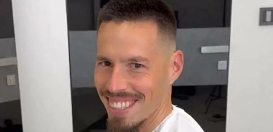 Trabzonspor’un yıldız futbolcusu Hamsik saçını kesti, futbolu bıraktığını duyurdu!