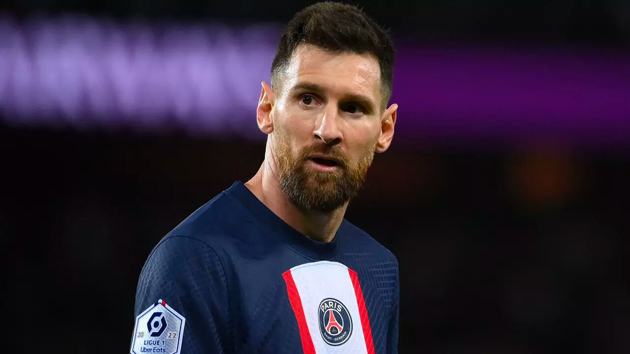 PSG resmen duyurdu: Messi ayrılıyor