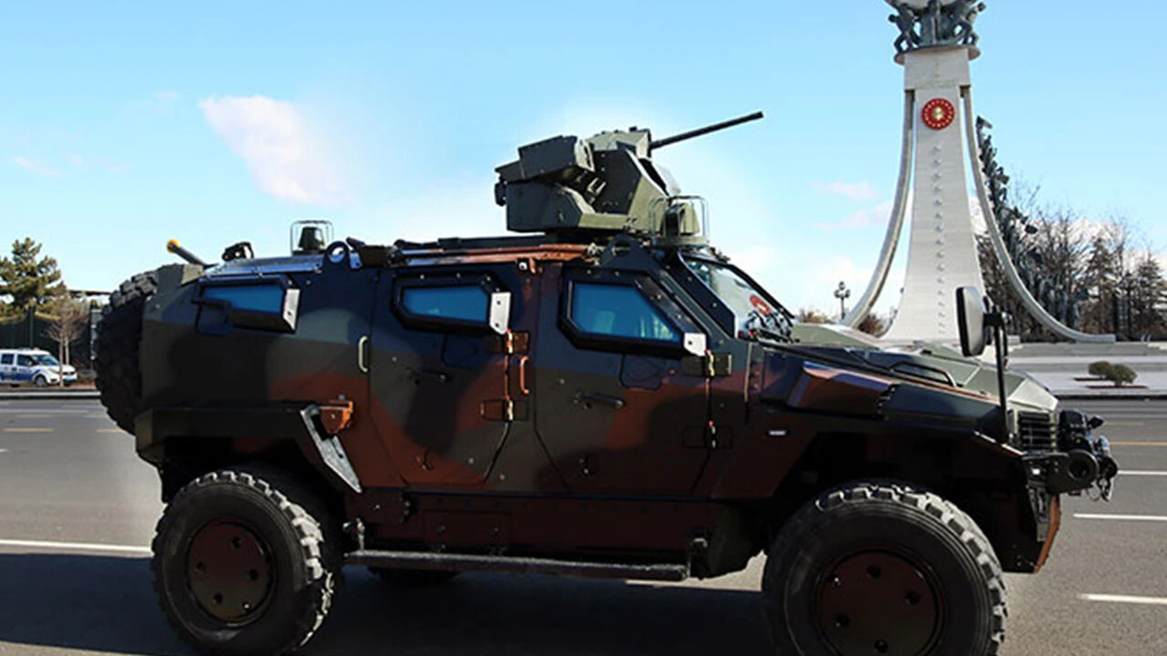 Yerli zırhlı araç YÖRÜK 4X4 ilk görevine Cumhurbaşkanlığında başladı