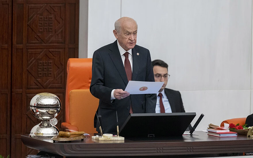 Meclis'te 28. Yasama Dönemi başladı: Milletvekilleri yemin ediyor, oturumu Bahçeli yönetti