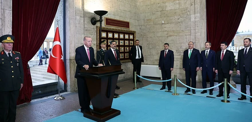 Cumhurbaşkanı Erdoğan TBMM'de yemin etti! Yeni dönem resmen başladı