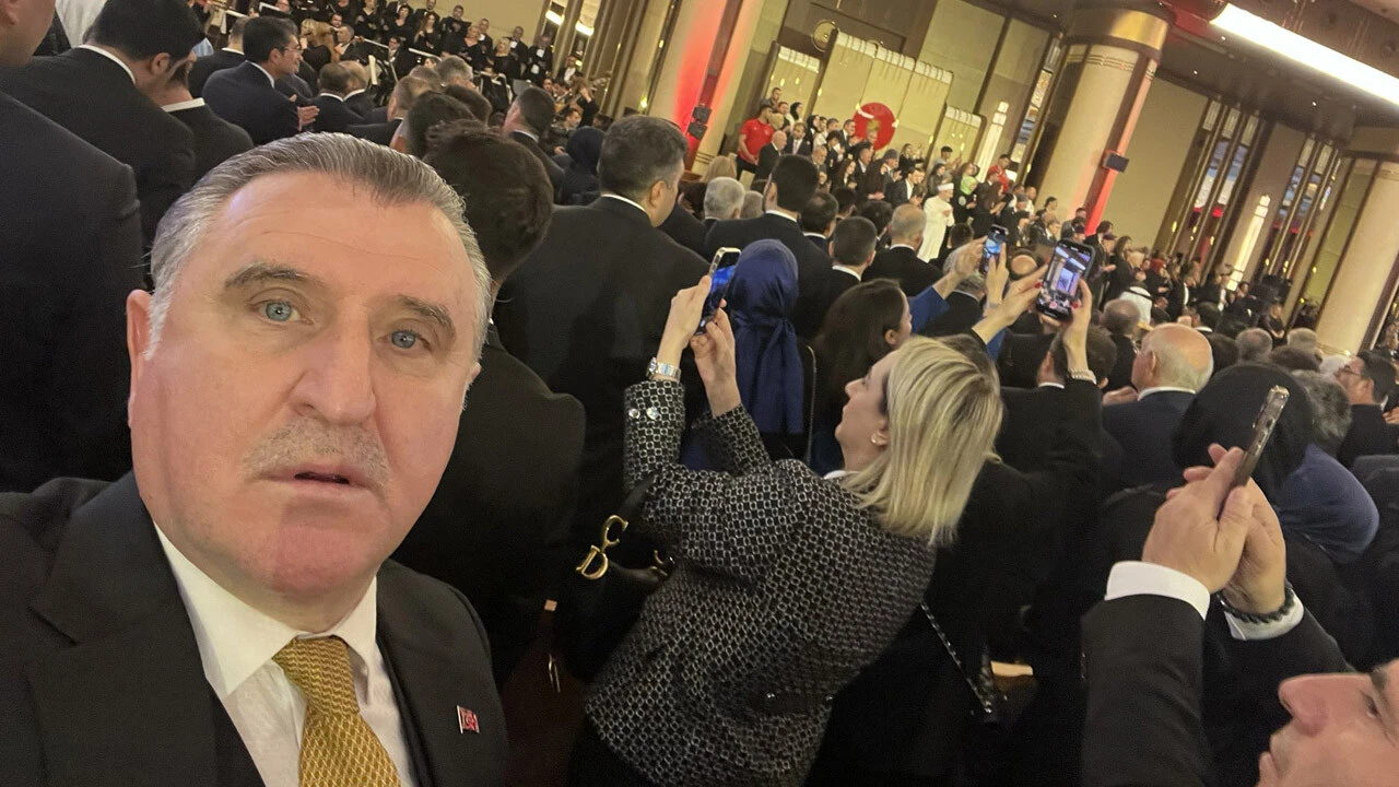 Gençlik ve Spor Bakanı yeniden Osman Aşkın Bak oldu