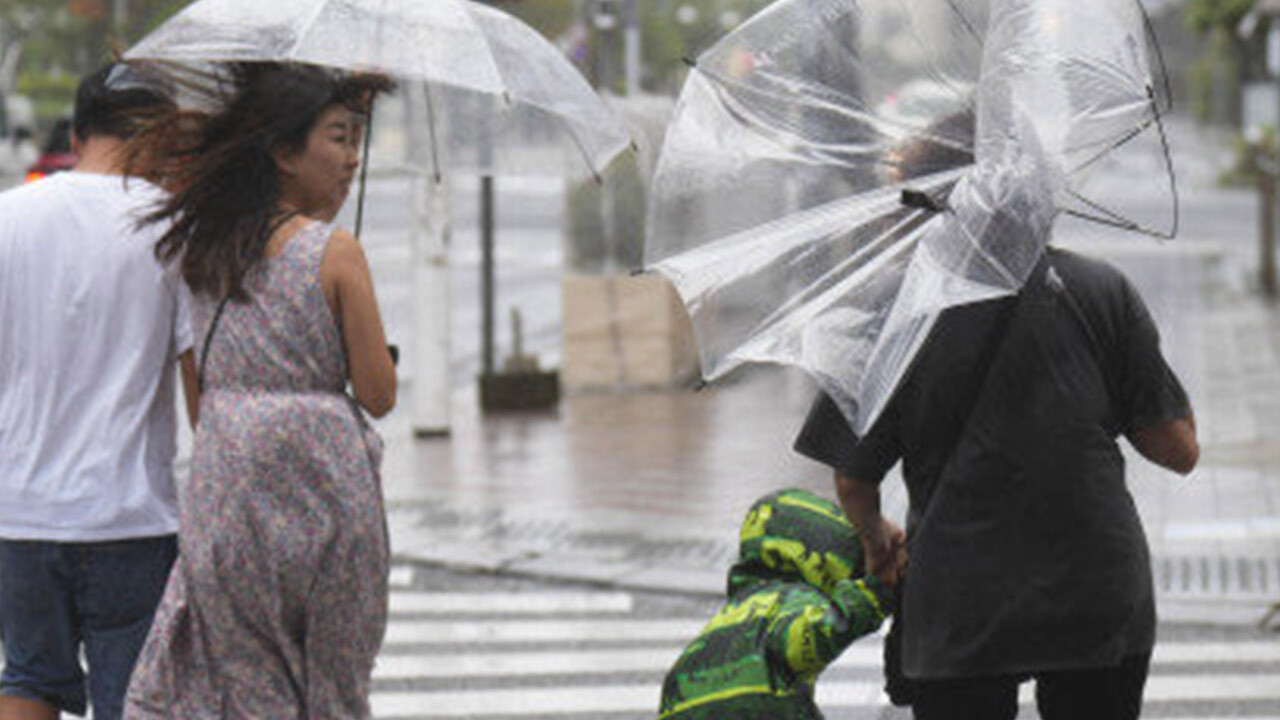 Japonya&#039;da Mawar tayfunu alarmı: 2 milyon kişi için harekete geçildi