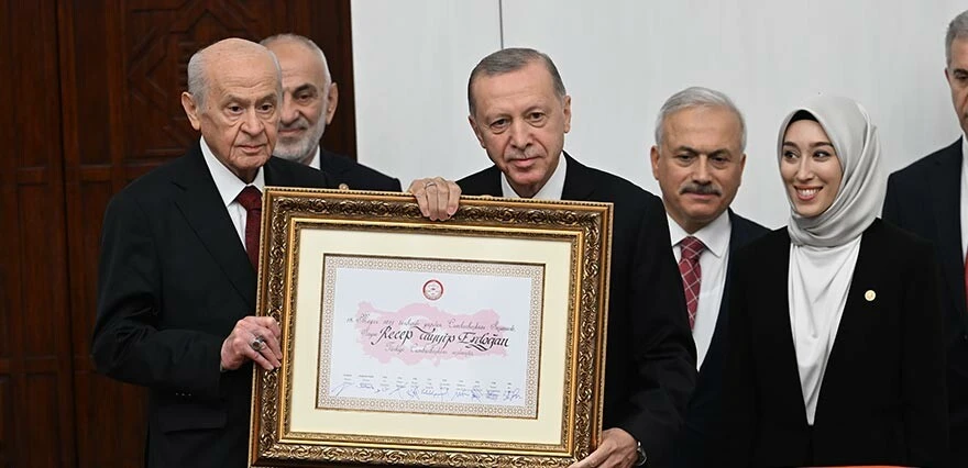 Cumhurbaşkanı Erdoğan TBMM'de yemin etti! Yeni dönem resmen başladı