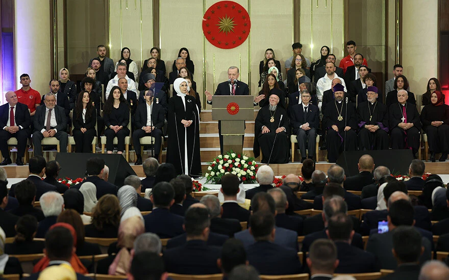 Son dakika! Cumhurbaşkanı Erdoğan'dan büyük kucaklaşma çağrısı: Gelin kızgınlıkları bir kenara bırakalım