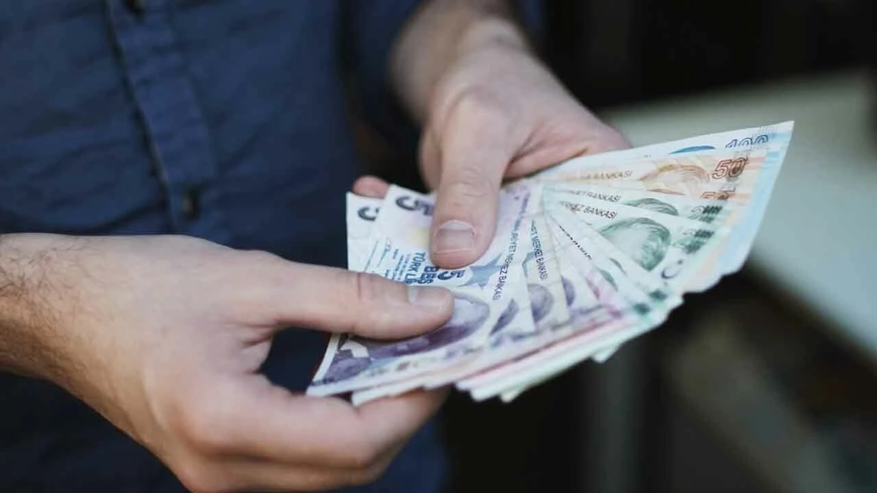 Yeni asgari ücret 2 kritik hesapla netleşecek! İşte merakla beklenen rakam...