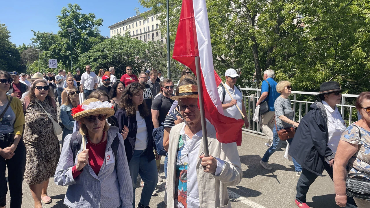Polonya'da yüksek fiyatları protesto edenler sokağa indi