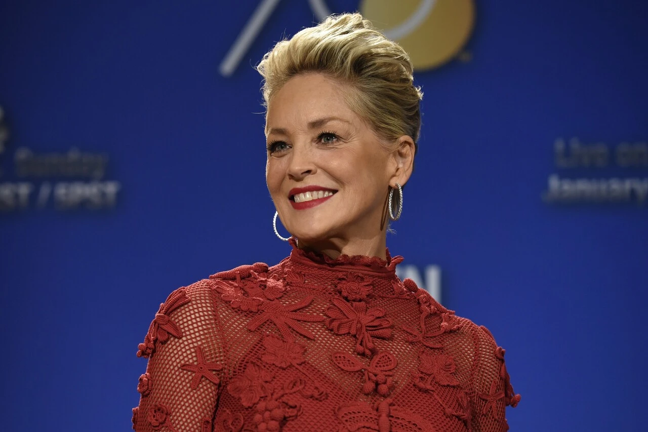 Güzelliği bir dönem dillere destandı… Hollywood yıldızı Sharon Stone’den üzen itiraf!