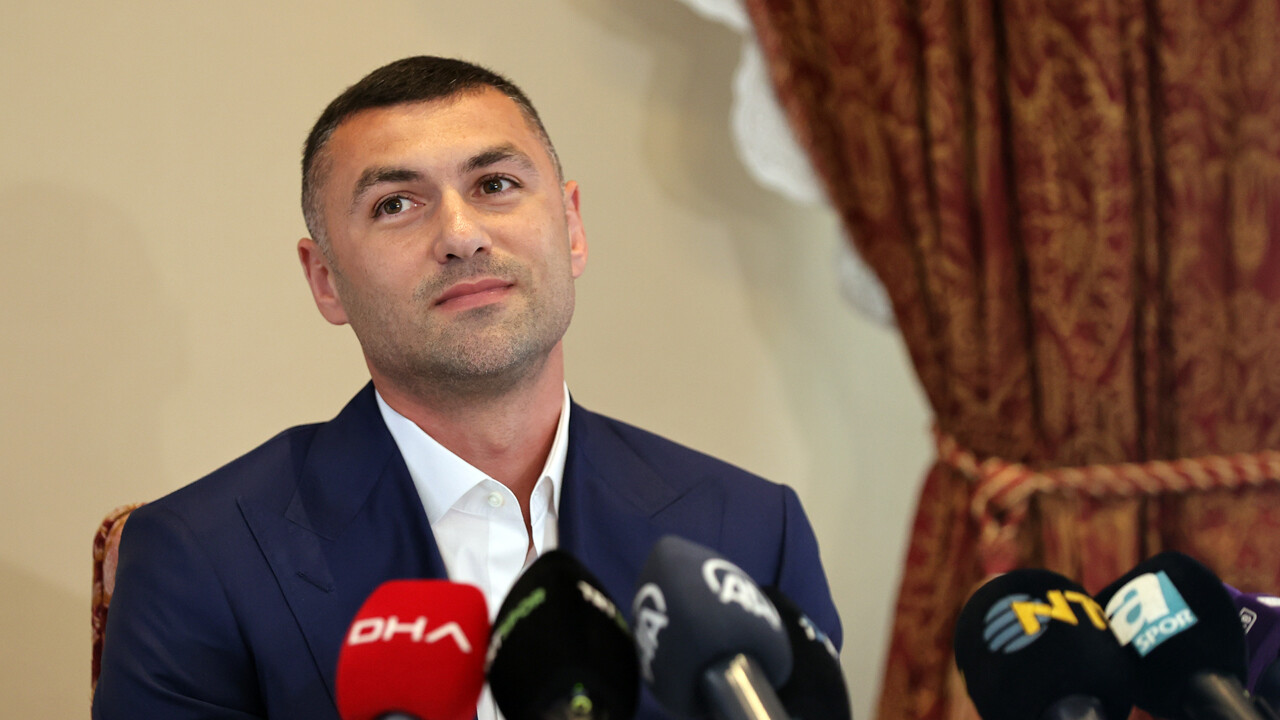 Burak Yılmaz futbolu bıraktı