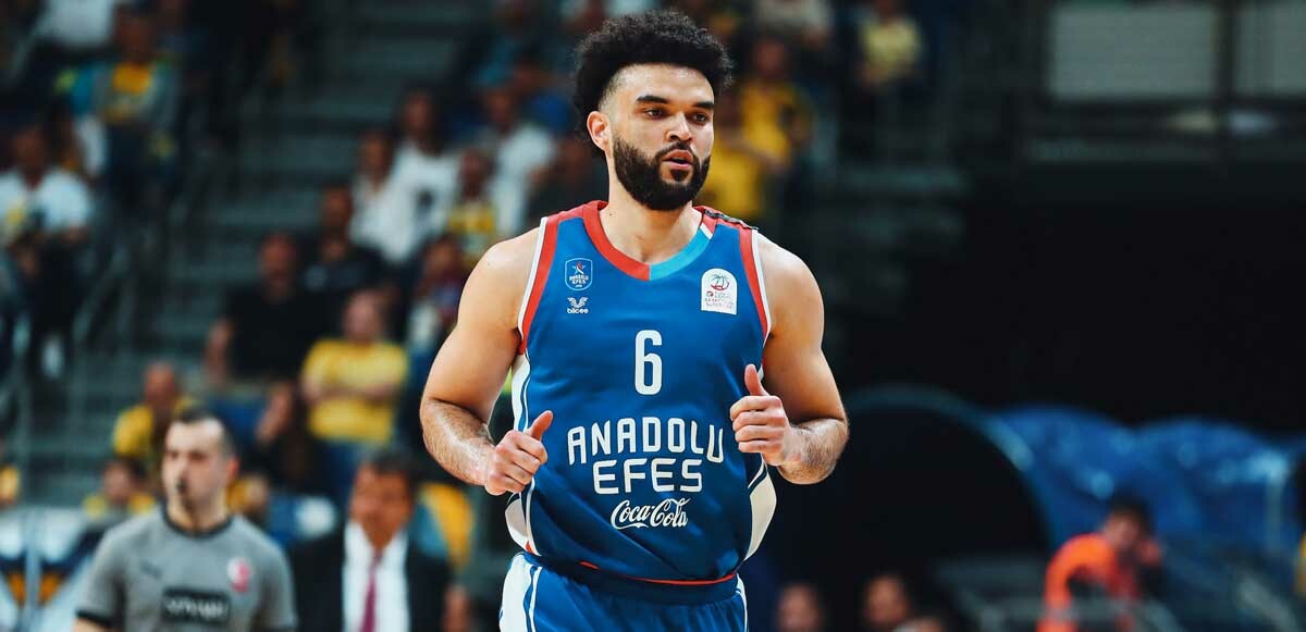 Anadolu Efes son saniye basketiyle Fenerbahçe Beko&#039;yu devirdi