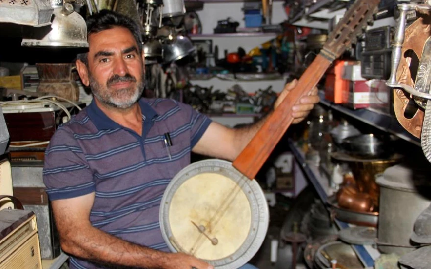 Erzincanlı esnaf hobi olarak başladı! Antika biriktirme tutkusunu sergiye dönüştürdü