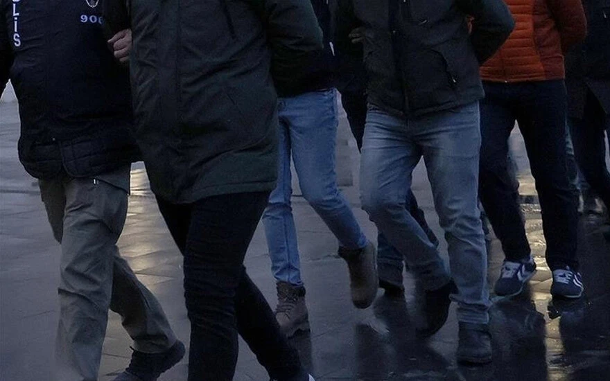 FETÖ'nün TSK'daki mahrem yapılanmasına operasyon: 18 gözaltı