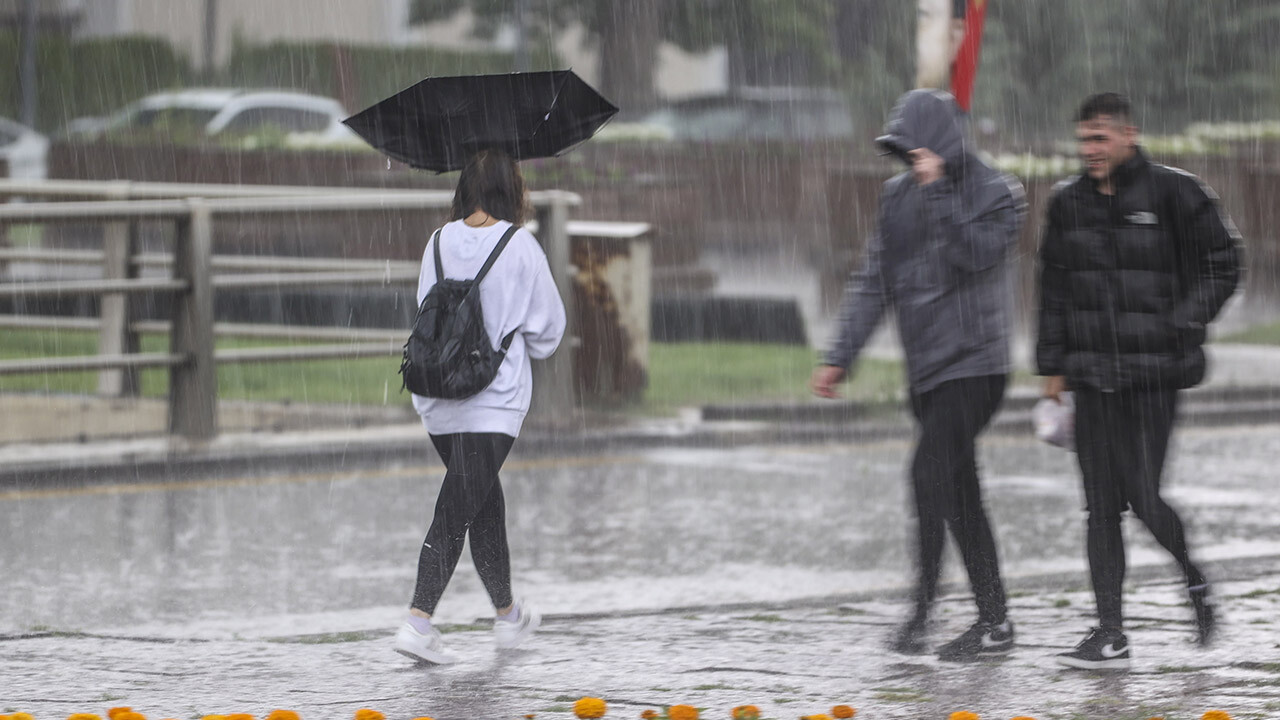 Yeni haftada sağanak, sel ve fırtına var! Meteoroloji uyarılarını peş peşe sıraladı…