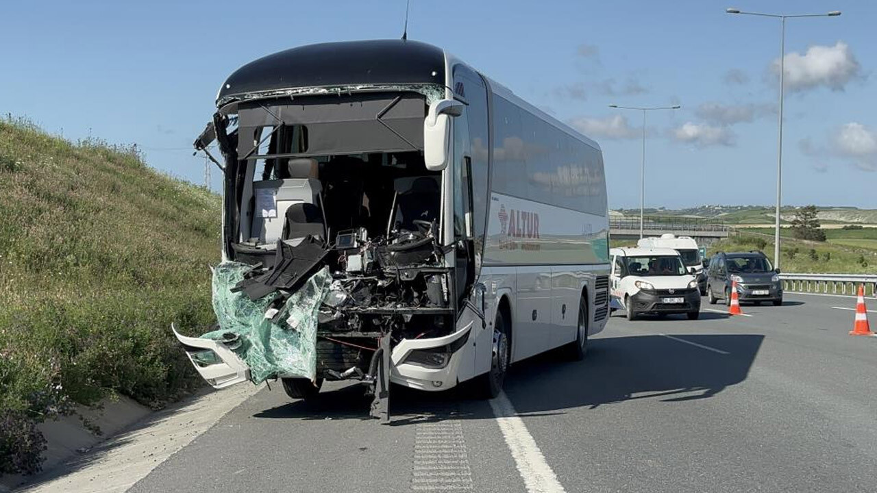 THY personelini taşıyan servis aracı kaza yaptı: Çok sayıda yaralı var