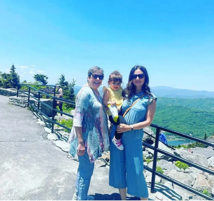 ABD'de düşen özel jetten milyarder iş insanının kızı ve torununun cansız bedenleri çıktı