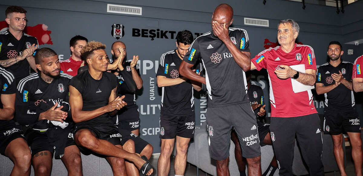 Beşiktaş&#039;tan Atiba Hutchinson’a veda